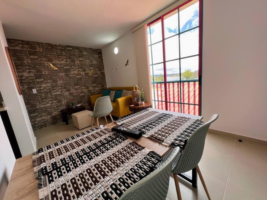Apto Nuevo, Tranquilo, Bonito, 5 Min Plaza Principal Apartment *